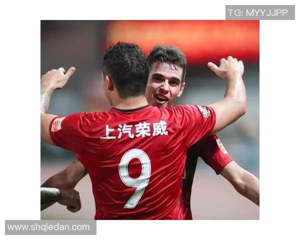 广州恒大与上海上港激战正酣谁能在中超赛场上笑到最后